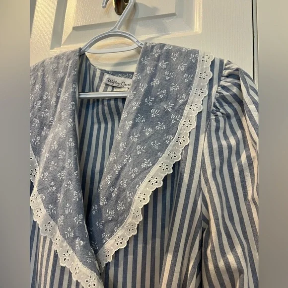 Vintage Willow Creek Blue and White Striped Cotton with Lace Trim Wrap Dress M - Picture 2 of 7